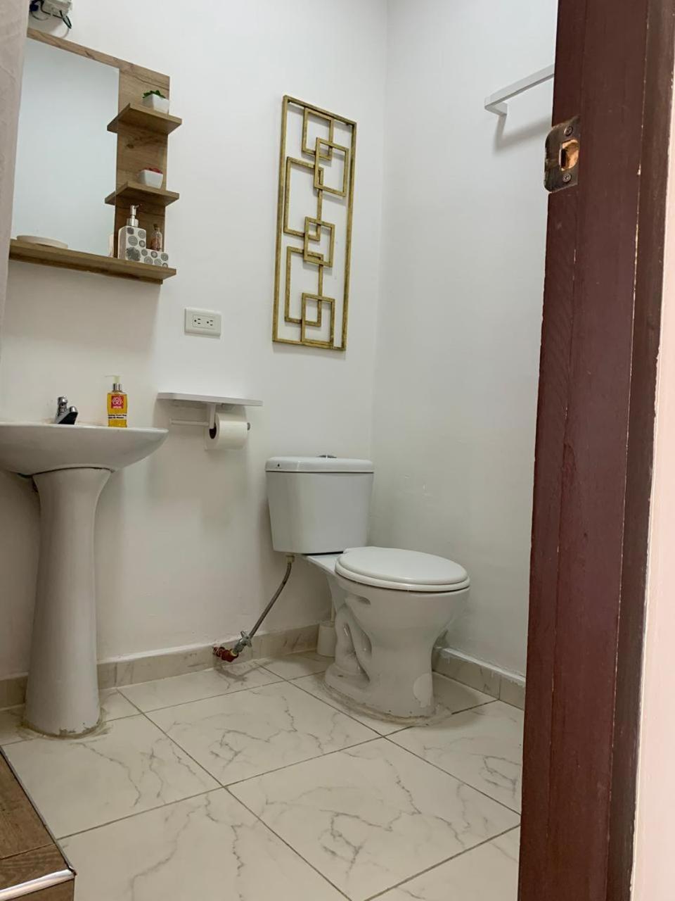 Los Soles Suite Mall Del Sol Guayaquil Airport Exteriör bild